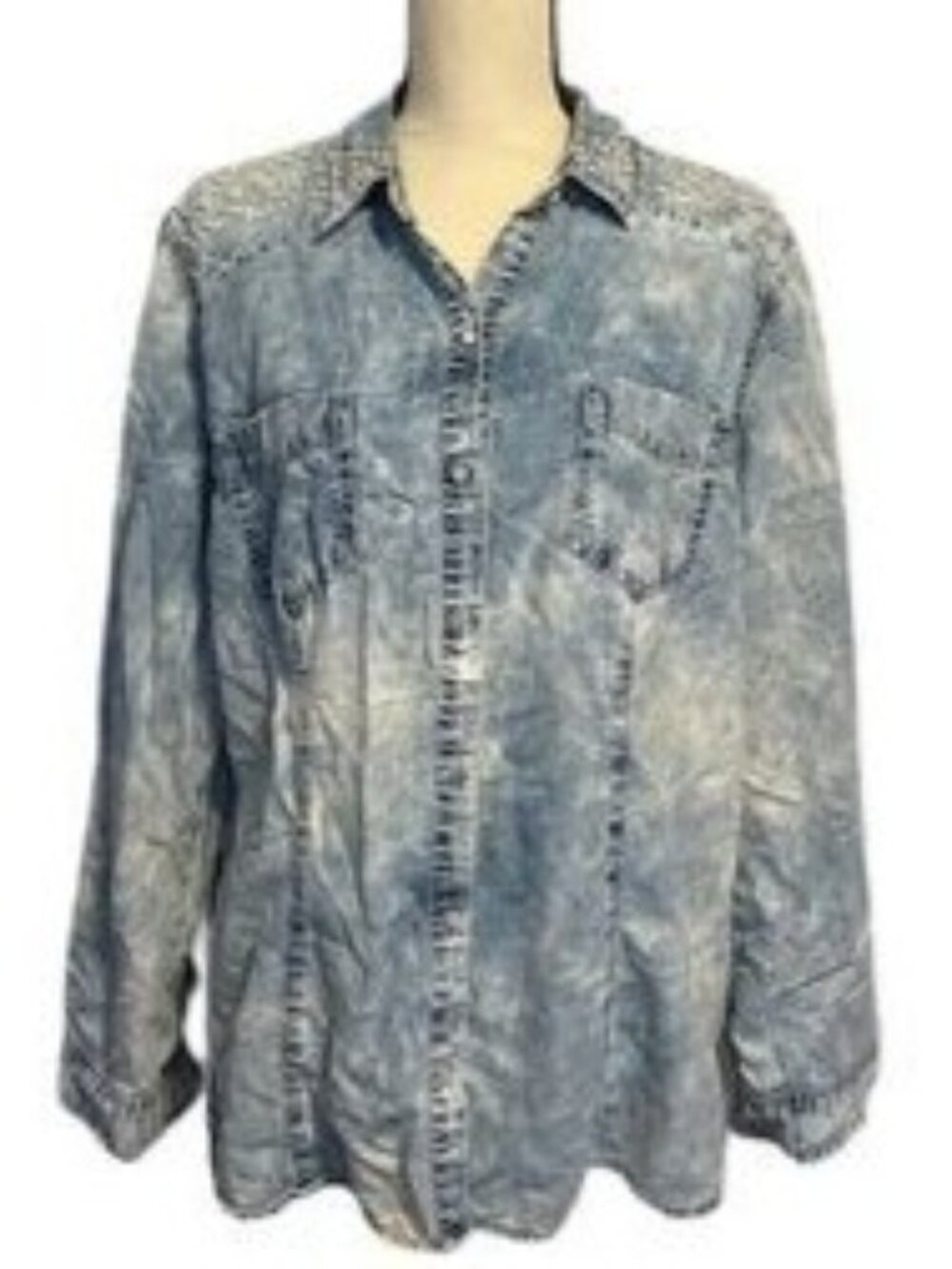 Chico's Acid Wash Denim Pearl Embellished Long Sleeve Button Up Shirt Large 12